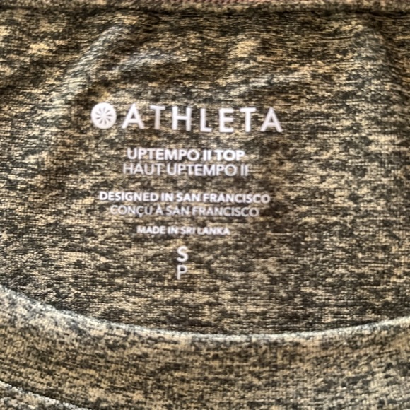 Beautiful Green Athleta Uptempo II Long Sleeve Top. Size S. New With Tags. - Picture 10 of 10